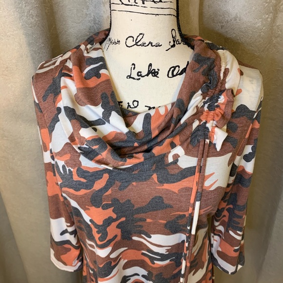 Coco Bianco Orange Brown Camo Fall Tones Cowl Neck Tunic 3/4 Sleeve NWT Size M - Picture 2 of 16
